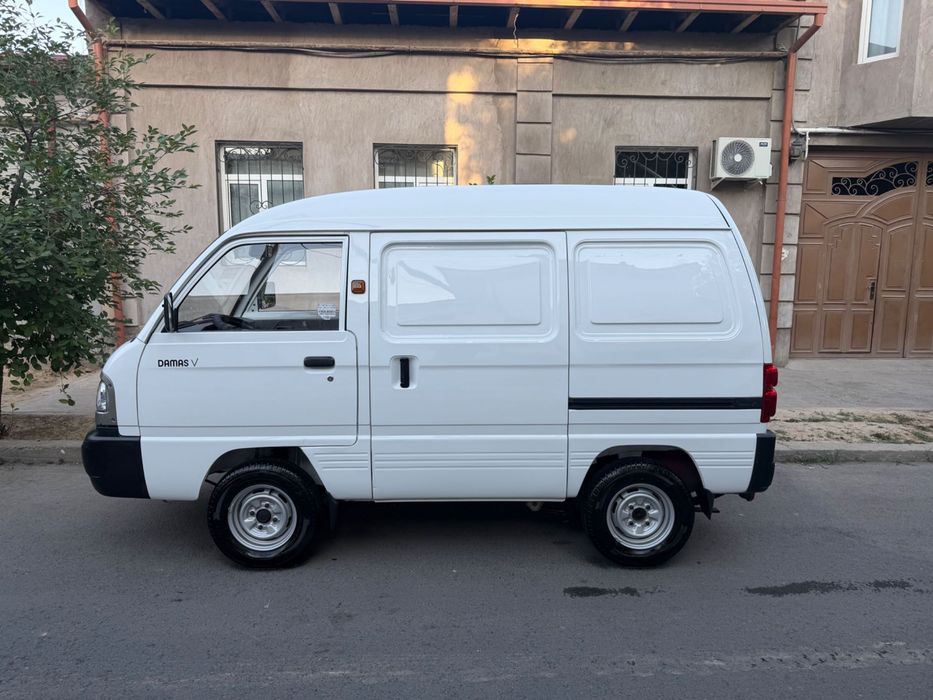 DamasVanarenda7500$