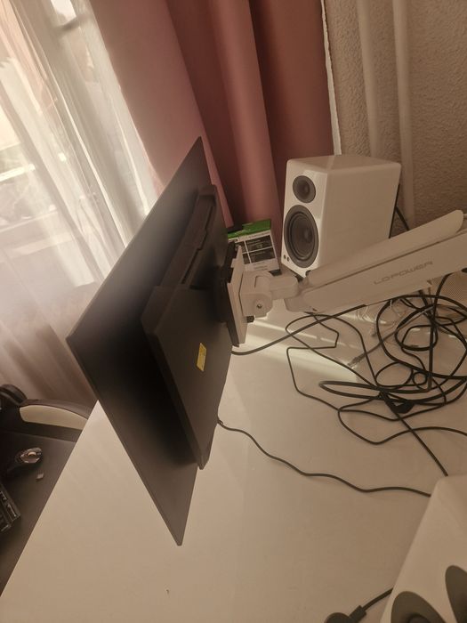 Monitor Asus PG27AQDM 240hz OLED