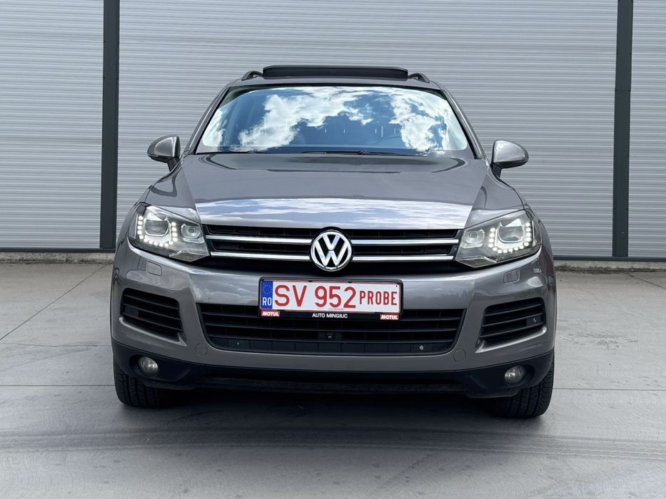 Vw Touareg 3.0 TDi V6 4Motion Tiptronic 2012- E5 / Garantie 1 an/ LED  /Navi 3D/ Panoramic / Piele/  Recent  adus. Accept variante
