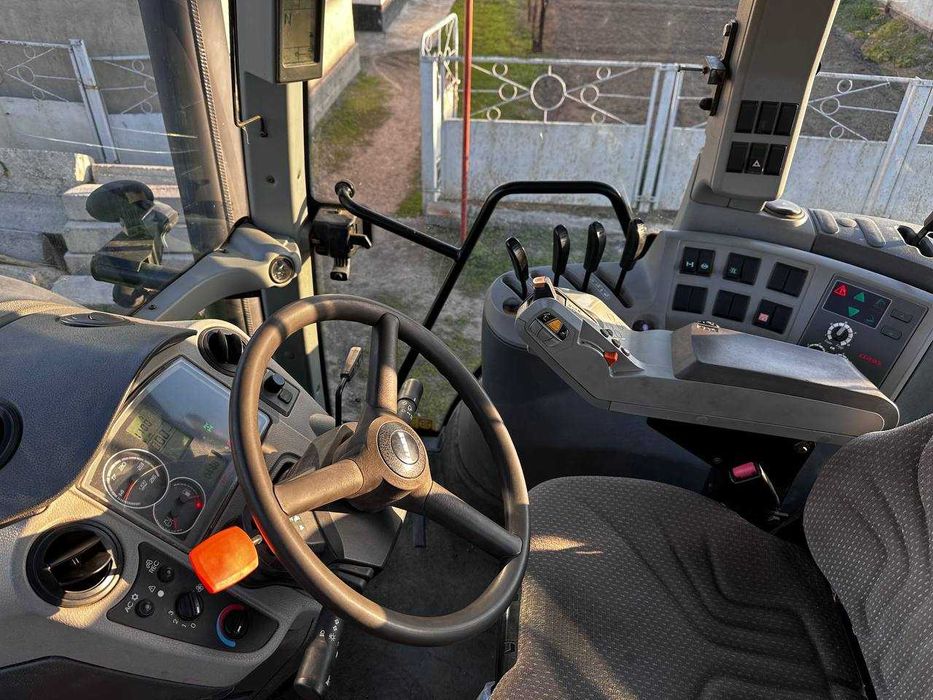 Трактор CLAAS ARION 640