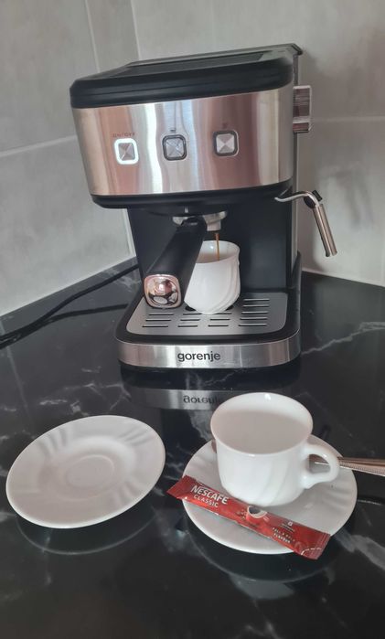 Дава се под наем Хотел в Казанлък - 33 кв.м за 42.84 € - Снимка #8