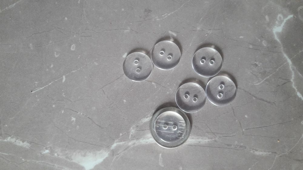 Nasuri transparenti foarte finuti!