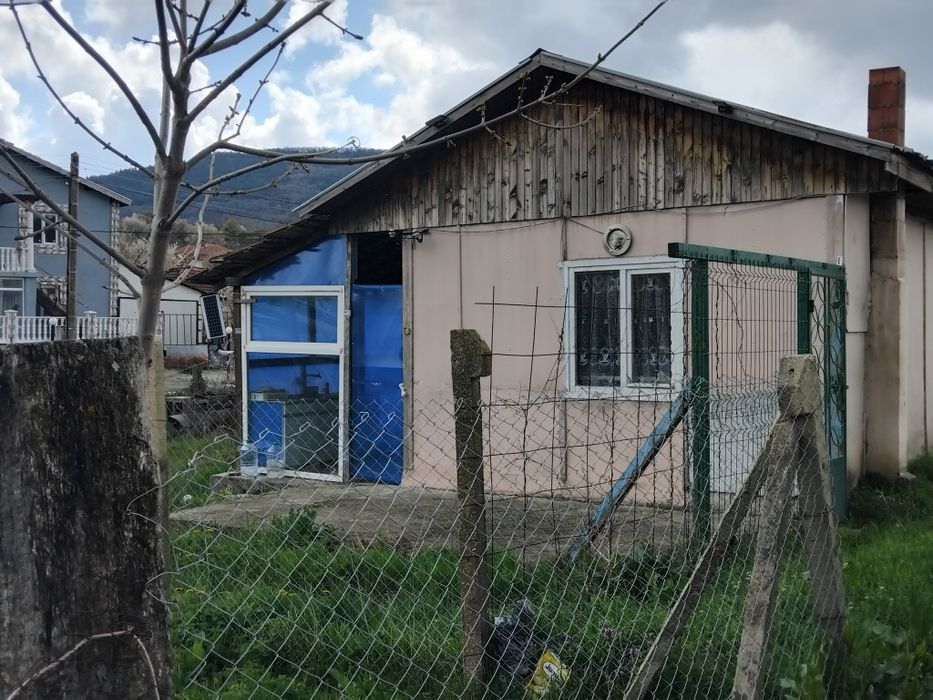 Продава се Къща в с. Подгорица, Област Търговище - 60 кв.м за 98 €/кв.м - Снимка #1