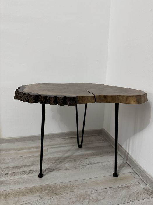 Masa din lemn de nuc