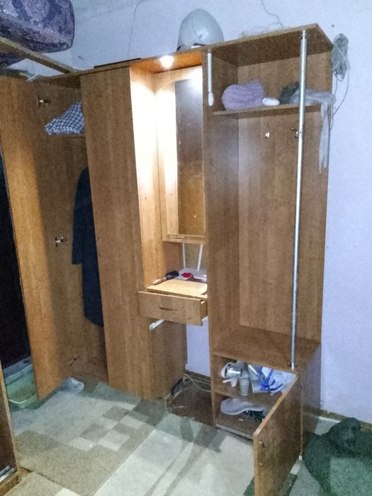 Прихожая деревянная