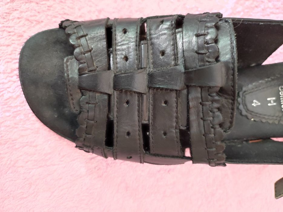 Продам женские босоножки