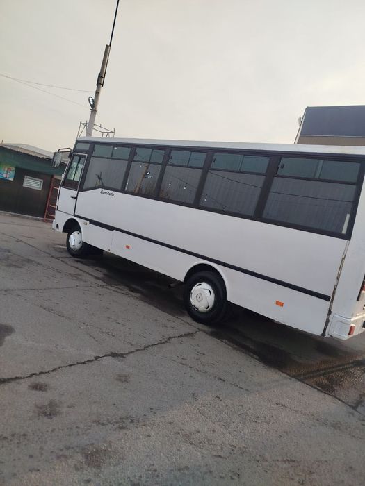 Srochna sotiladi ISUZU avtobus 2013 yil