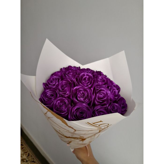 Букет роз из атласной ленты