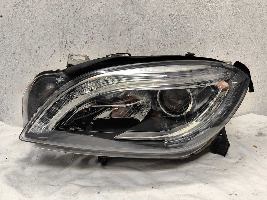 Оригинален фар Мерцедес МЛ 166  Mercedes ML 166 Led Bixenon