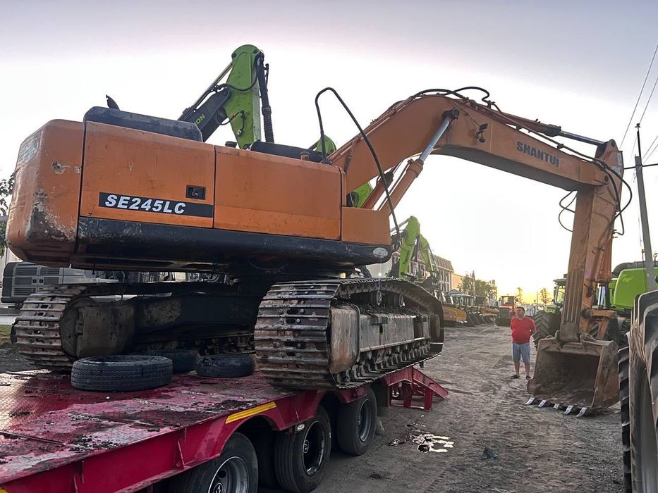 Экскаватор Shantui