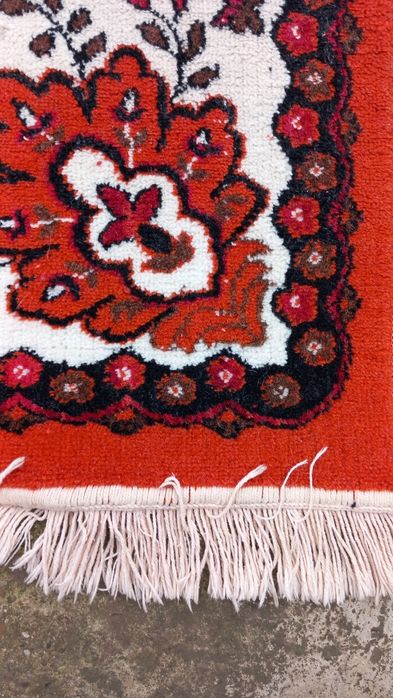 Covor persan folosit