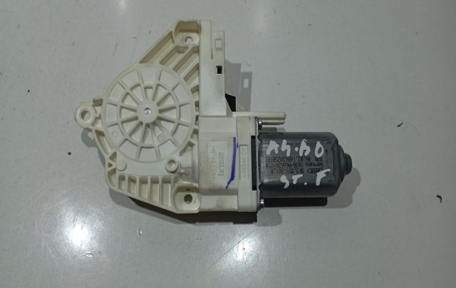 Motoras macara stanga fata 8K0959801A Audi A4 B8/8K [facelift] [2011