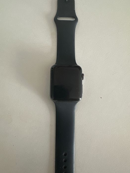 Продам часы Apple Watch 3 серии черные