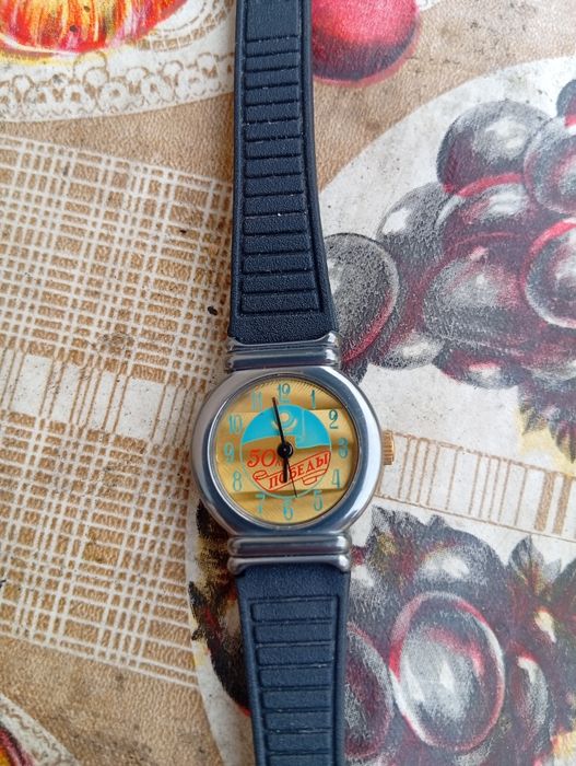 Продам часы  юбилейные