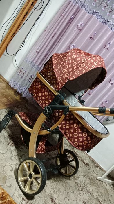 Коляска пользовались пол года