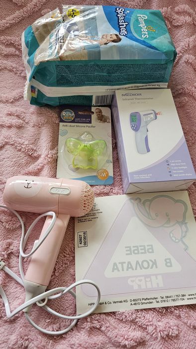 Бебешки комплект- биберона,бебешки сешуар,безконтактен термометър,,