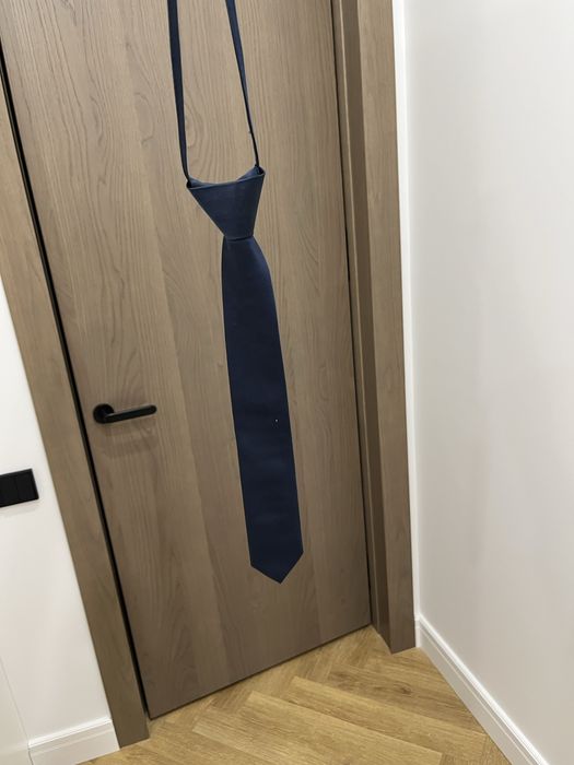 Галстук в хорошем состоянии