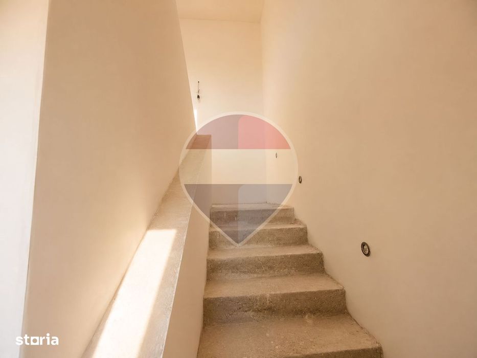 Casa cu 6 camere de vânzare în Negri jud. Bacau / posibilitate duplex