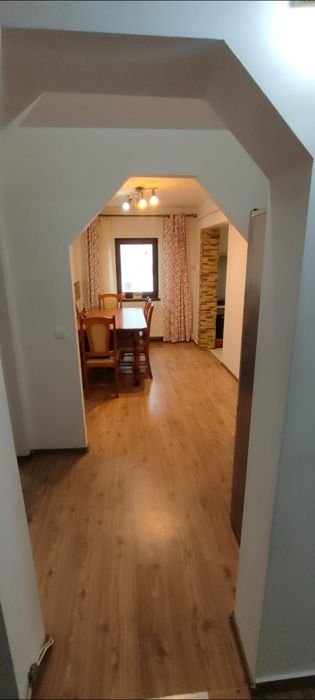Vand apartament 2 camere cash sau Rate La Notar(cu avans) , decomandat ultracentral in spate la caredrala mare