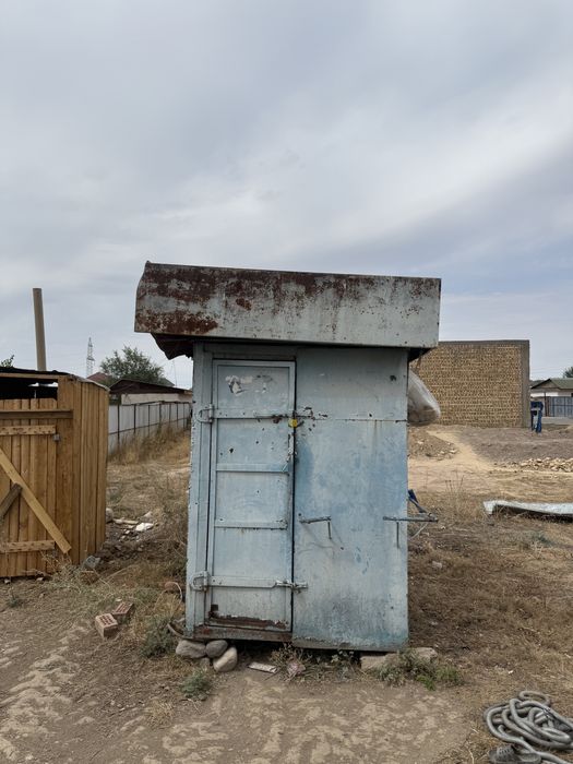 Срочно продается железный бутик