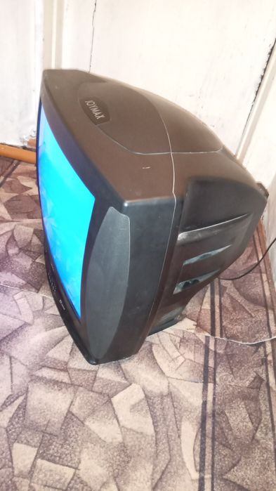 Продам телевизор LG art vision рабочий.