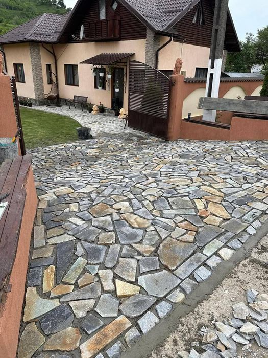 Piatra de munte de cea mai buna calitate montan transportăm la domiciliu pentru detalii sunați la 0725498440