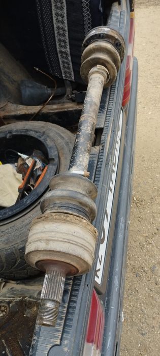 Продам привод на мерс 190