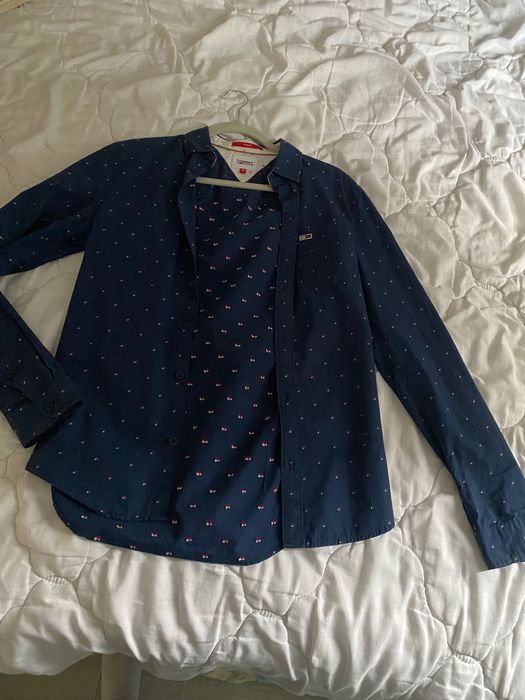 Cămașa mărimea S și Xs Tomy Hilfiger