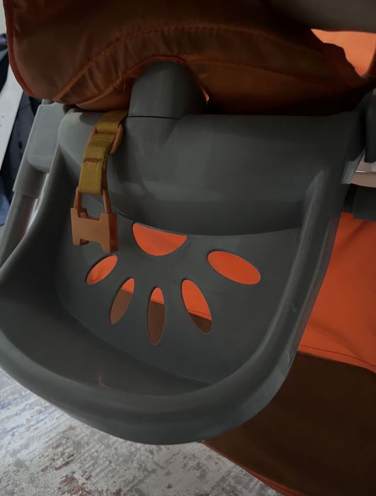 Детский стульчик со столиком