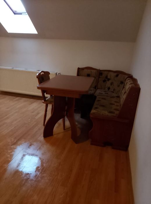 Închiriez garsoniera