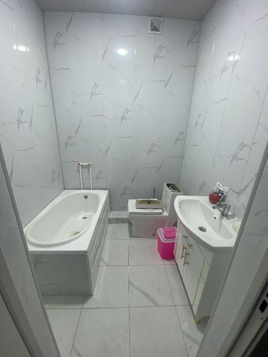 Student qizlarga kvartira uchastka hovli barcha qulayliklarga ega