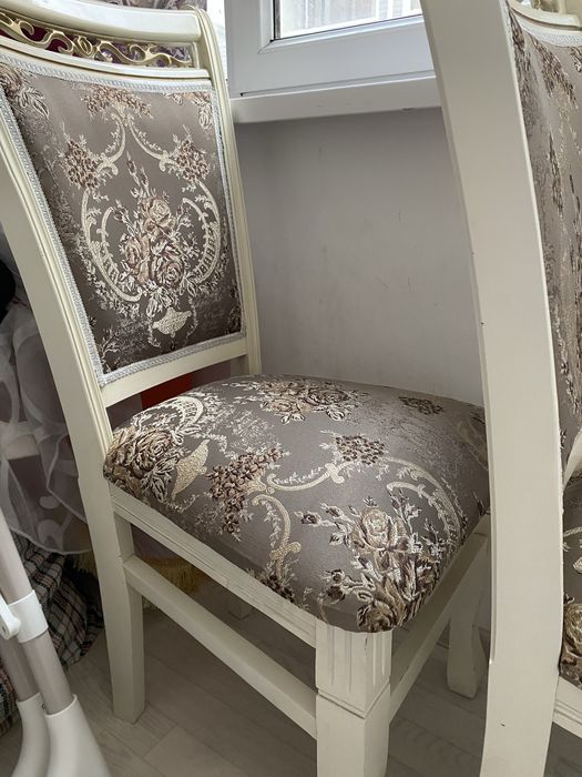 стулья для гостинной