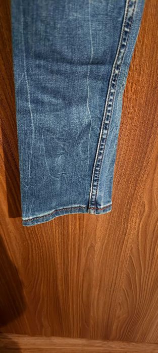 Дамски дънки размер 29