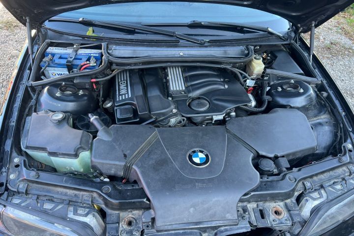 Dezmembrez BMW Seria 3 E46 [1997 - 2003] Sedan 4-usi 318i MT (118 hp)