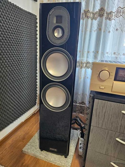 Vand boxe Monitor Audio Gold 300 5G Piano Black Laquer