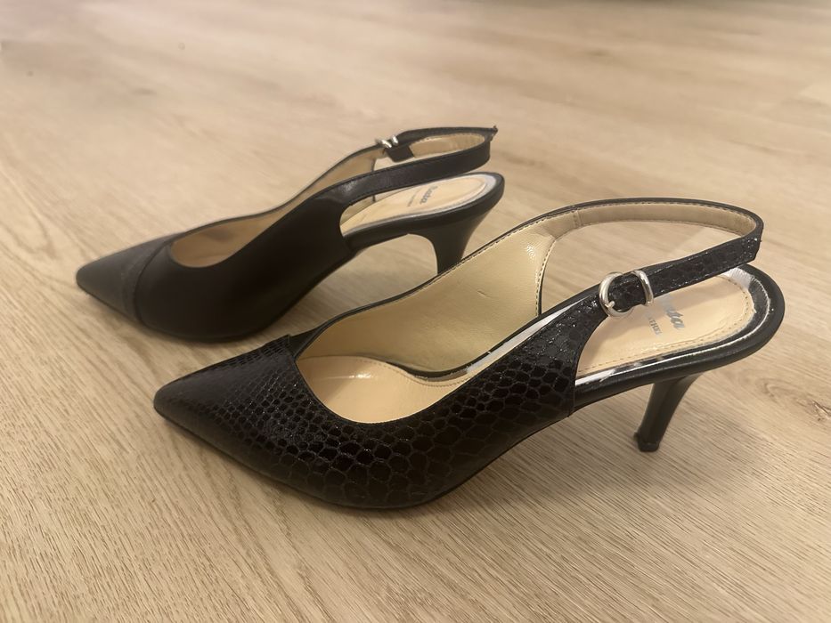 Pantofi Bata, negri, piele lucioasa