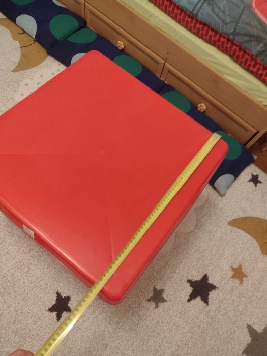 Детска маса за игра