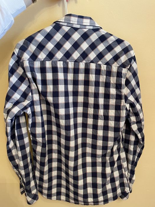 Camasi barbati aproape noi