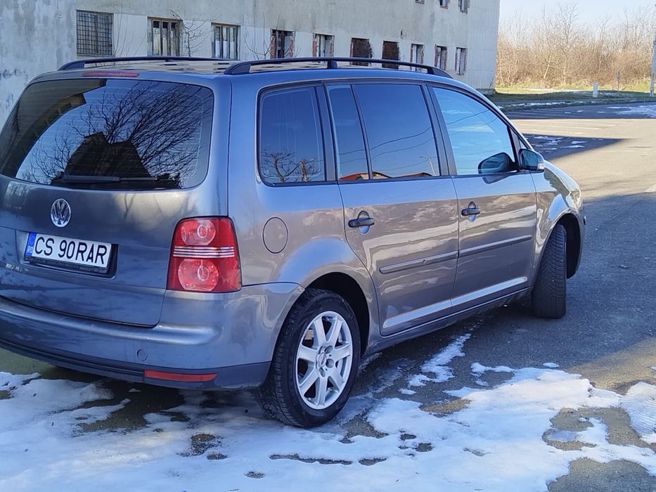 Vand sau schimb vw touran 19 tdi cutie manuala 6+1