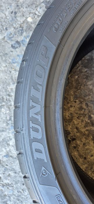 4 anvelope vara runflat Dunlop,fata 245/40/19,spate 275/35/19.Pretul este pe bucata.