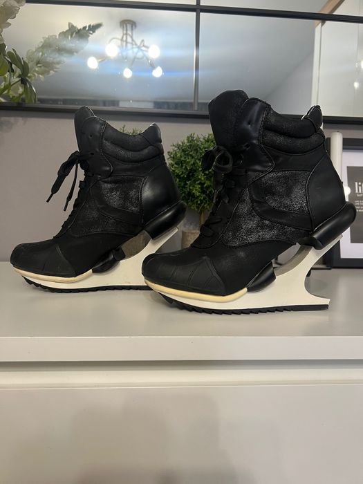 Djofra екстравагантни боти