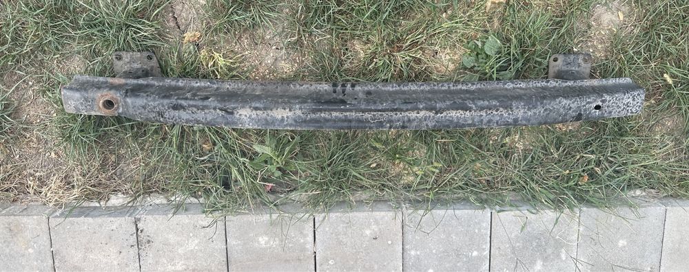 Armătura bara spate TOURAN