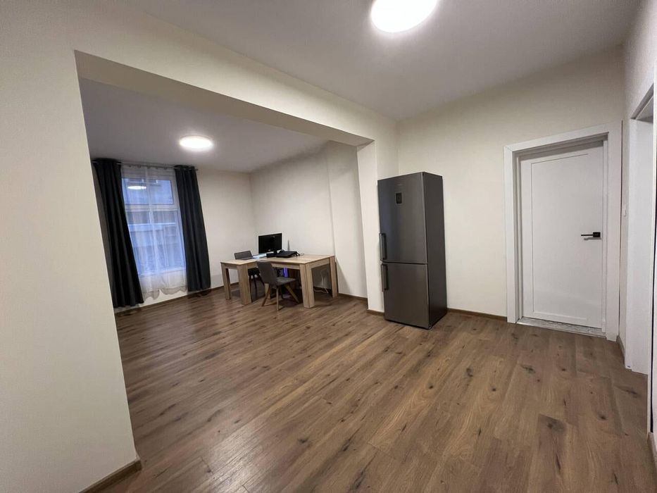 Продава се Двустаен апартамент в Бургас, Център - 117 кв.м за 1795 €/кв.м - Снимка #6