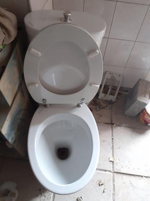 Продам унитаз в отличном состоянии б/у