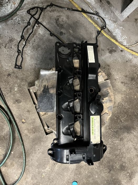 Капак клапани Мерцедес om651