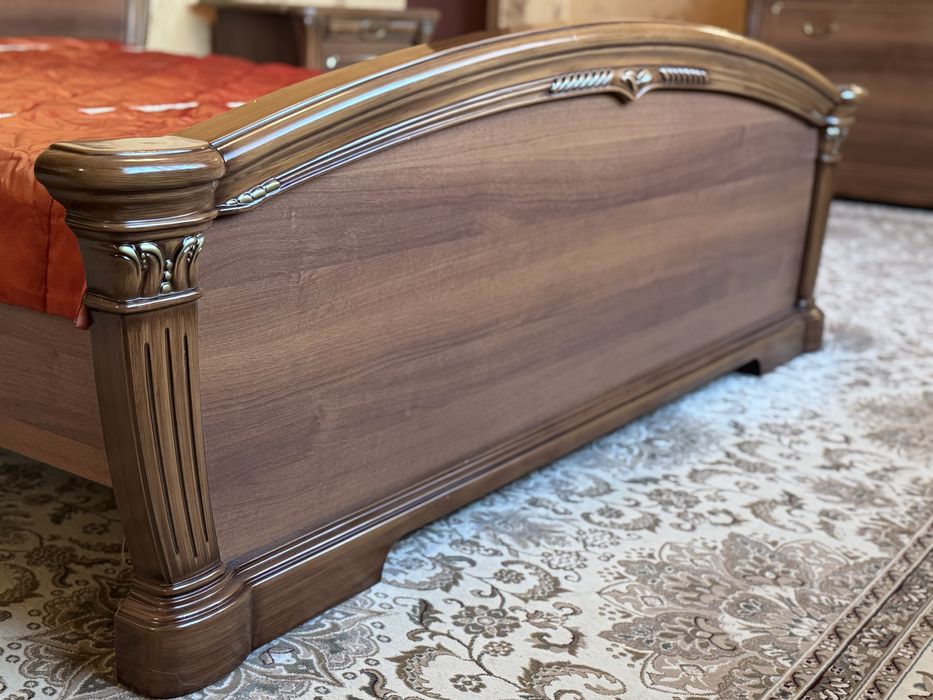 Спальный гарнитур СРОЧНО