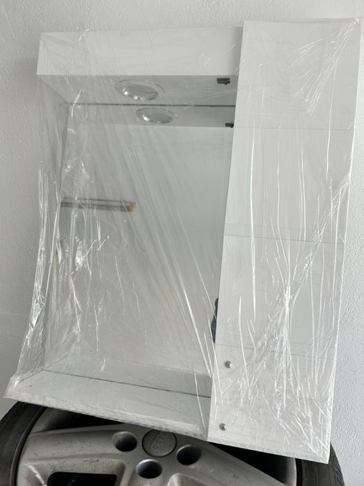 ПВЦ шкаф за баня с осветление 55 см.