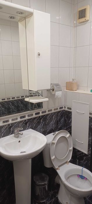 Дава се под наем Четиристаен апартамент в Русе, Център - 135 кв.м за 700 € - Снимка #7