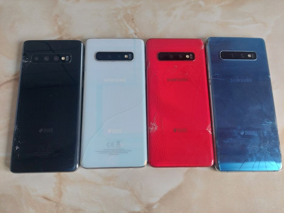 Vând 3 Samsung Galaxy S10 și un S10 Plus, pentru piese //poze reale