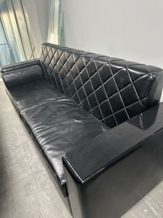 Диван кожаный с сейфом